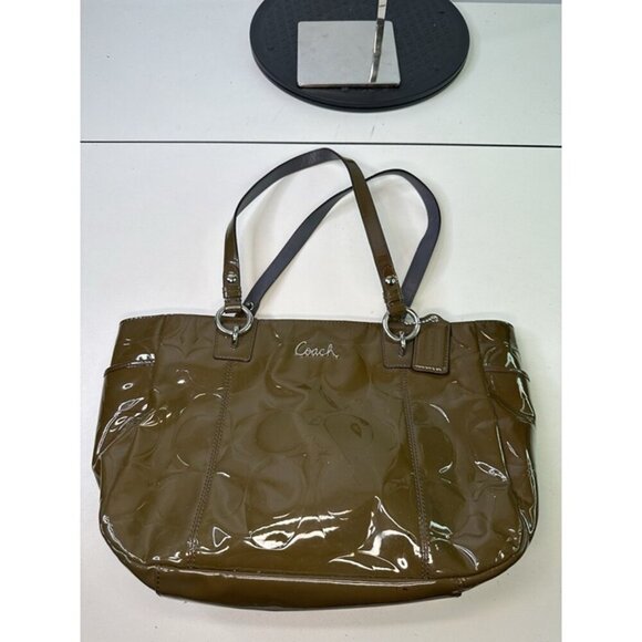 COACH Patent Leather Embossed Shoulder Bag # F17728 Green - Picture 4 of 12